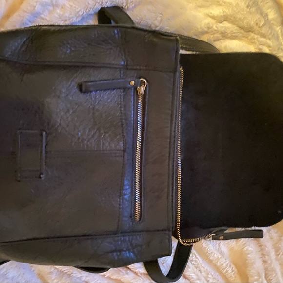 Duluth Trading Company back pack - Picture 8 of 8